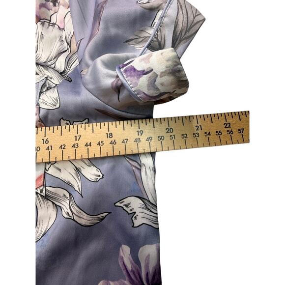 Le Rose Floral Satin Pajama Set Short Sleeve Top & Shorts Size Small - Picture 9 of 16
